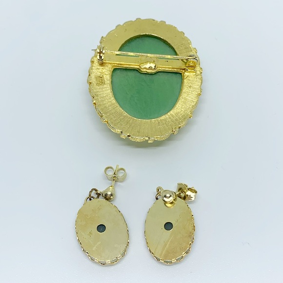 Vintage Cameo Stud Earring and Brooch set! - Picture 2 of 4